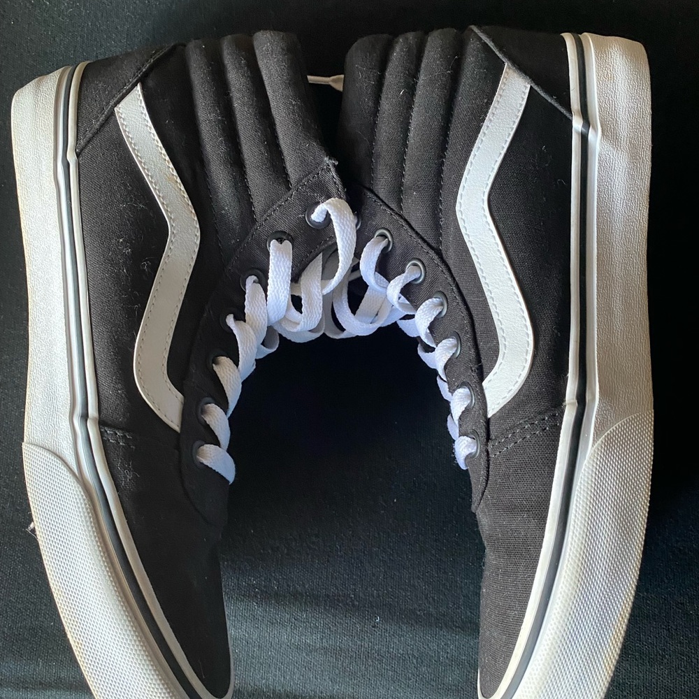 Vans - Picture 3 of 5